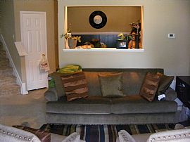 3 Bedroom Townhome Near Fort Meade in Odenton, MD (Photo 4 of 6)