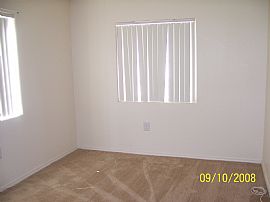 Great 3 Bedroom - 2 Bath Condo For Rent in Las Vegas, NV (Photo 5 of 12)