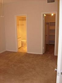 2 Bedroom Near Nassau Bay to Clear Lake City in Houston, TX (Photo 8 of 12)