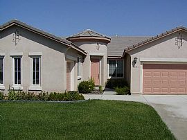 Attractive One-Story 2500 Sqft, 2 Blocks From Elementary School in Murrieta, CA