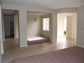 Attractive One-Story 2500 Sqft, 2 Blocks From Elementary School in Murrieta, CA (Photo 3 of 12)