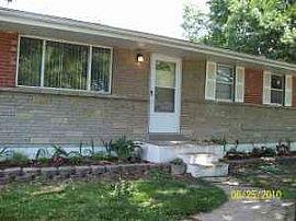 Gorgeous 3 Bedroom Ranch Home with Finished Basement  in Spanish Lake, MO (Photo 7 of 7)