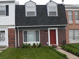 Well Maintained 3 Bedroom Home with Wood Floors - Near Metro in Hyattsville, MD