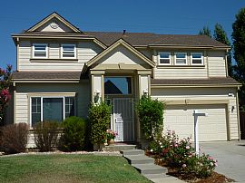 Beautiful 4 Bedroom Home with A/C in Parkland Farms in Healdsburg, CA