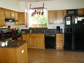 Beautiful 4 Bedroom Home with A/C in Parkland Farms in Healdsburg, CA (Photo 3 of 4)