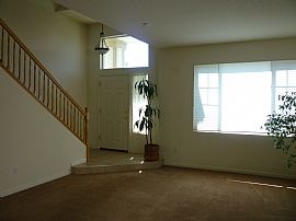 Beautiful 4 Bedroom Home with A/C in Parkland Farms in Healdsburg, CA (Photo 4 of 4)