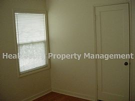 Enchanting 2 Bedroom Home with Old World Charm on Powell Avenue in Healdsburg, CA (Photo 3 of 3)