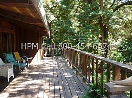 Quaint 3 Bedroom Home in Country Setting of Cloverdale in Cloverdale, CA