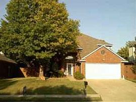 Beautiful 3 Bedroom Home in Indian Oaks  in Lewisville, TX