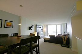 Beautifully Styled 1 Bedroom Condo on 332 South Oxford Avenue in Los Angeles, CA (Photo 5 of 6)