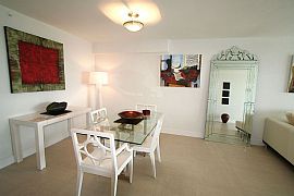 Your New 1 Bedroom Condo Home on 838 North Doheny Drive in West Hollywood, CA (Photo 4 of 6)