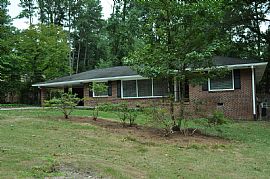 Nice 3 Bedroom Ranch Style Home - Close to Everything in Atlanta, GA