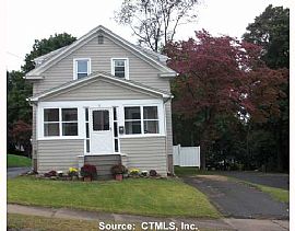 Beautiful 2 Bedroom Home on Quiet Street with Basement Storage in Vernon Rockville, CT
