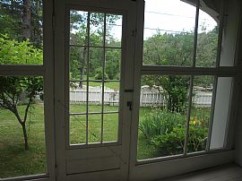 $1300 / 2br - 1,400 Sq.Ft. Home, 1 Bay Garage (hillsboro) in Hillsborough, NH (Photo 2 of 12)