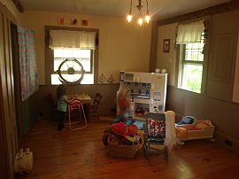 $1300 / 2br - 1,400 Sq.Ft. Home, 1 Bay Garage (hillsboro) in Hillsborough, NH (Photo 4 of 12)