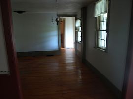 $1300 / 2br - 1,400 Sq.Ft. Home, 1 Bay Garage (hillsboro) in Hillsborough, NH (Photo 6 of 12)