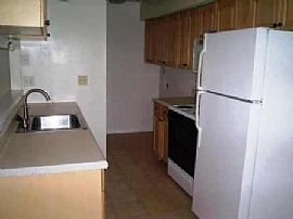 Lovely 2 Bedroom Townhouse Style Condo with Garage! in Marietta, GA (Photo 3 of 4)