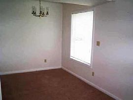 Lovely 2 Bedroom Townhouse Style Condo with Garage! in Marietta, GA (Photo 4 of 4)