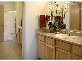 Furnished Luxury 2 Bedroom Vacation Condo  in Bellingham, WA (Photo 4 of 7)