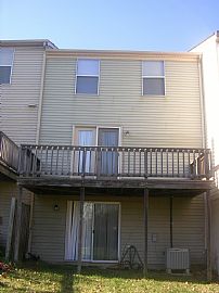 Greencastle Lakes Townhouse in Burtonsville, MD (Photo 2 of 5)