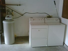 Very Nice 3 Bedroom Home with 2 Car Garage in Henderson, NV (Photo 4 of 12)