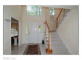 Gorgeous 5 Bedroom Home in Desired Community of Chesapeake in Chesapeake, VA (Photo 3 of 10)