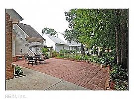 Gorgeous 5 Bedroom Home in Desired Community of Chesapeake in Chesapeake, VA (Photo 5 of 10)