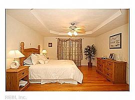 Gorgeous 5 Bedroom Home in Desired Community of Chesapeake in Chesapeake, VA (Photo 6 of 10)