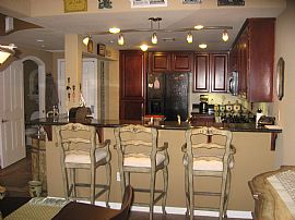 Comfy 1 Bedroom Condo with Den in Marina District - Lease/option in San Diego, CA (Photo 4 of 10)