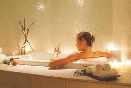 Luxury 2 Bedroom Downtown Penthouse Apartment in Denver, CO (Photo 3 of 6)