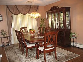 Great 3 Bedroom Home Near Bunker Hill in Waterbury, CT (Photo 2 of 4)