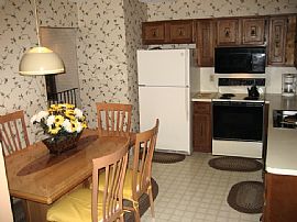 Great 3 Bedroom Home Near Bunker Hill in Waterbury, CT (Photo 4 of 4)