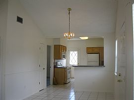 Sensational 3 Bedroom Home with Big Fenced-In Backyard in Kenner, LA (Photo 3 of 12)