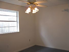 Sensational 3 Bedroom Home with Big Fenced-In Backyard in Kenner, LA (Photo 5 of 12)