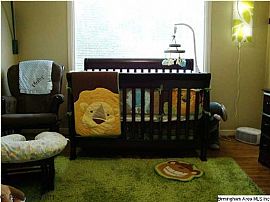 Impeccable 3 Bedroom Home with Crown Molding in Crestview Hills in Birmingham, AL (Photo 6 of 10)