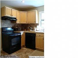 Impeccable 3 Bedroom Home with Crown Molding in Crestview Hills in Birmingham, AL (Photo 7 of 10)