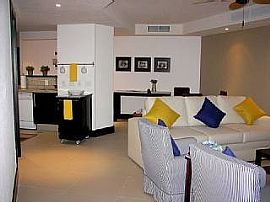 Furnished 1 Bedroom Apartment with Great Amenities in Honolulu, HI