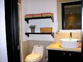 Furnished 1 Bedroom Apartment with Great Amenities in Honolulu, HI (Photo 4 of 4)