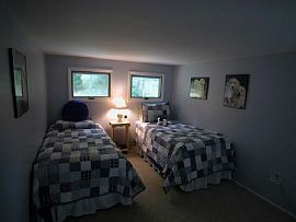 Charming 4 Bedroom Lake House with Gorgeous Lake Views! in New Fairfield, CT (Photo 6 of 8)