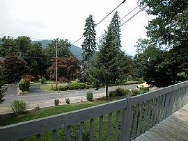 Charming 4 Bedroom Lake House with Gorgeous Lake Views! in New Fairfield, CT (Photo 8 of 8)