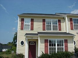 Beautiful 3 Bedroom  Townhouse Near Campbell University in Buies Creek, NC