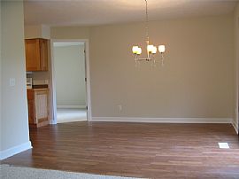 Luxurious 3 Bedroom Duplex Apartment with Vaulted Ceiling in North Canton, OH (Photo 6 of 9)