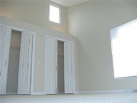 Luxurious 3 Bedroom Duplex Apartment with Vaulted Ceiling in North Canton, OH (Photo 9 of 9)