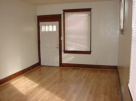 Gracious 3 Bedroom Home With Newly Painted Rooms in Hamilton, OH (Photo 2 of 5)