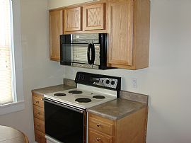 Gracious 3 Bedroom Home With Newly Painted Rooms in Hamilton, OH (Photo 4 of 5)