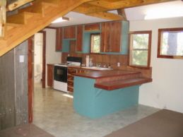 Secluded 2 Bedroom Cottage Home in Lakeside Subdivision in Coldspring, TX (Photo 2 of 5)