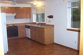 Quaint 3 Bedroom Duplex Home at E. Everett, Lake Stevens in Everett, WA (Photo 2 of 4)