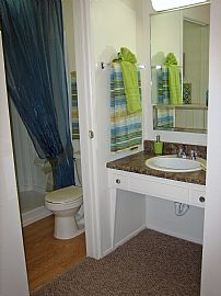 Terrific 1 Bedroom Apartment at Cambridge House  in Davis, CA (Photo 7 of 8)