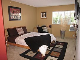Very Spacious 2 Bedroom Condo with Enclosed Private Patio in San Diego, CA (Photo 4 of 4)