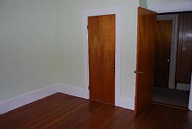 Mtvern/modern 2 Bedroom Apartment with High Ceilings in Somerville, MA (Photo 2 of 5)